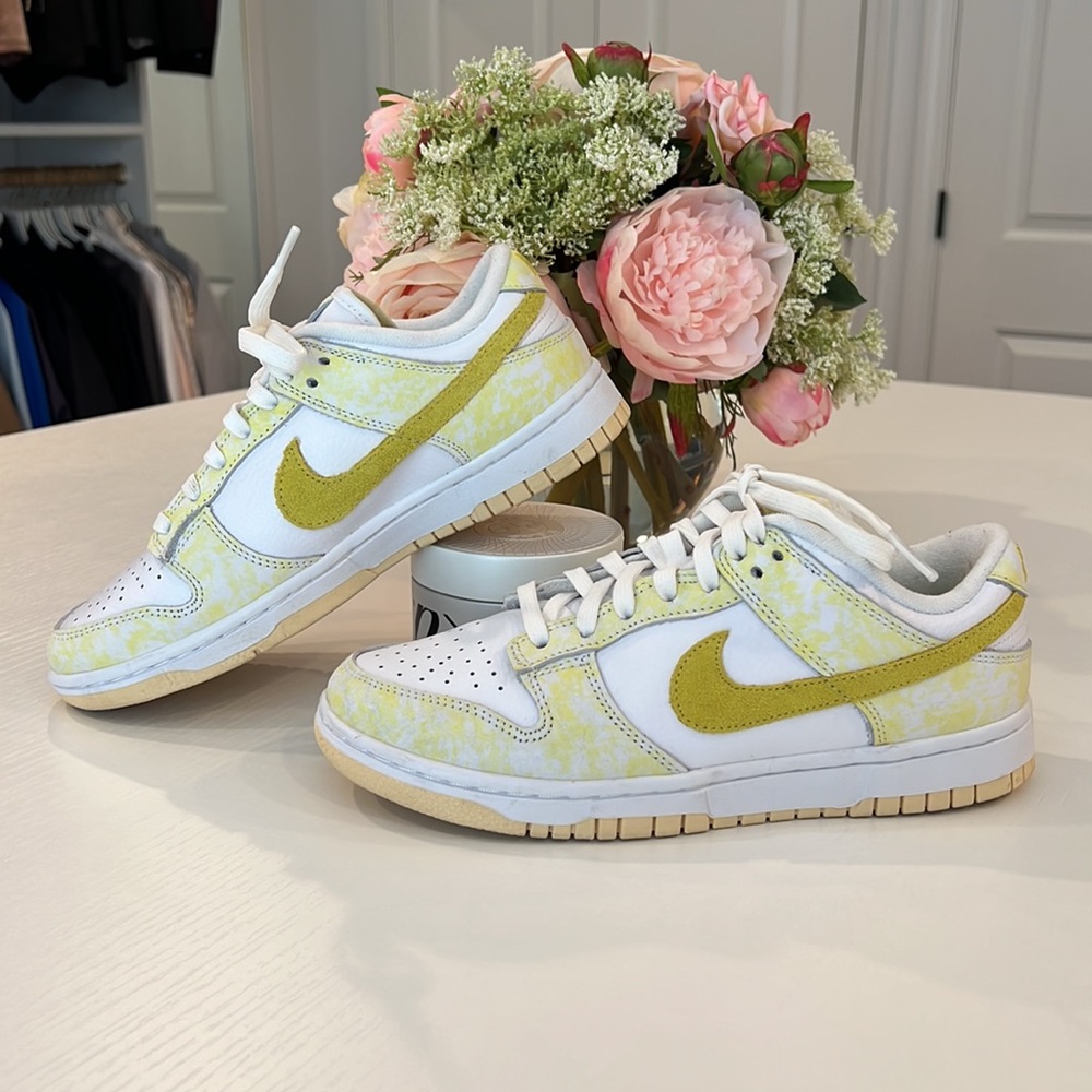 Nike Dunk Low Sneakers - OG Women’s “Yellow Strike” 2021 (worn once)